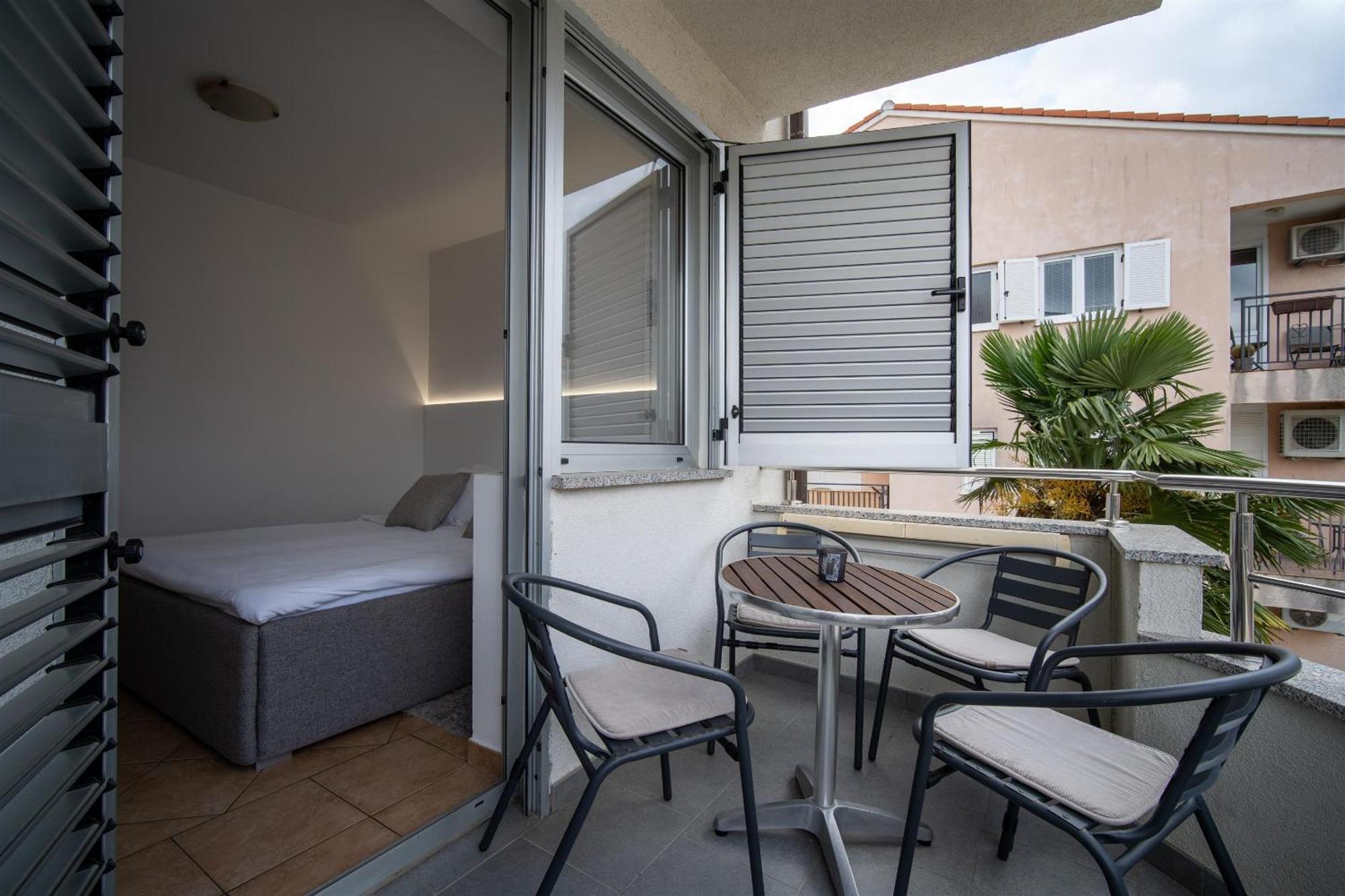 Apartments Valbruna Rovinj Exterior photo