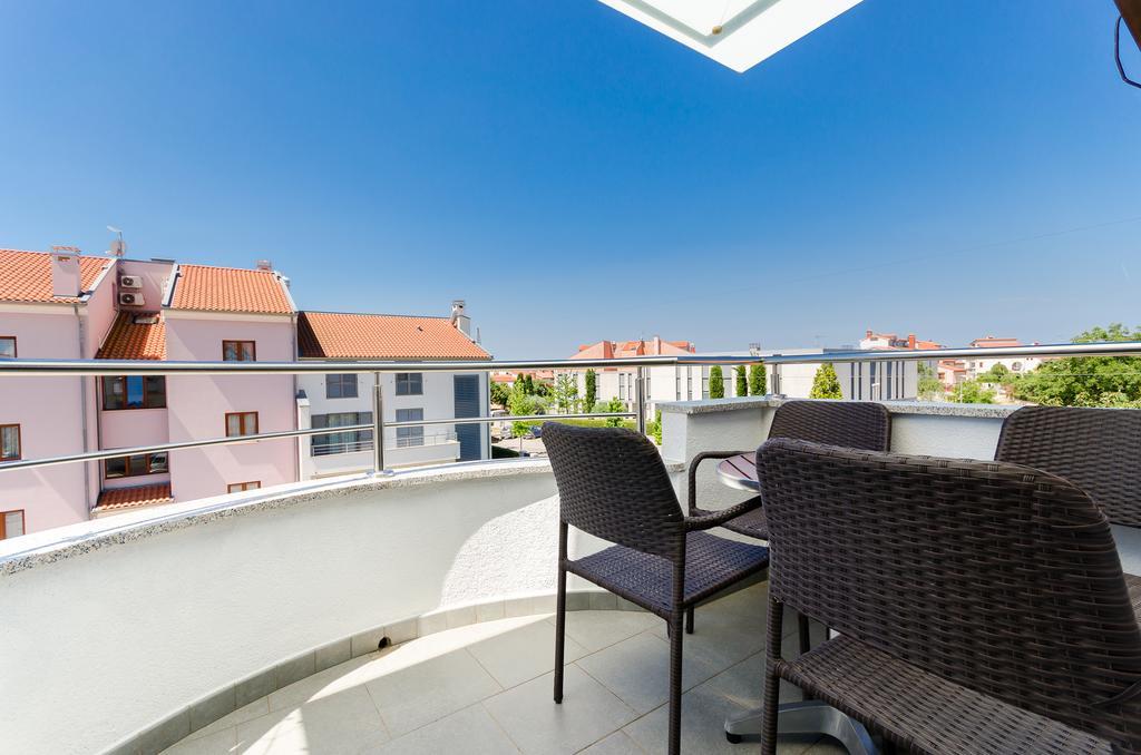 Apartments Valbruna Rovinj Exterior photo