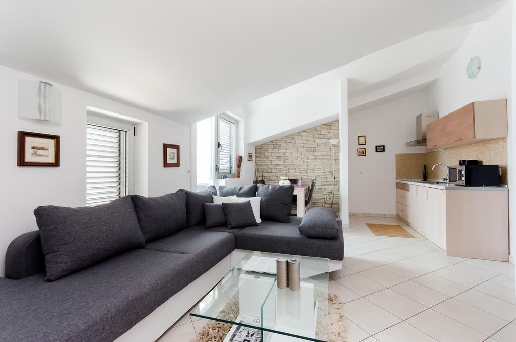 Apartments Valbruna Rovinj Exterior photo
