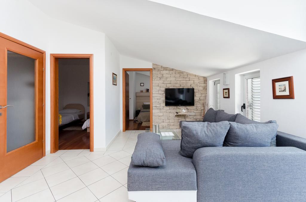 Apartments Valbruna Rovinj Exterior photo